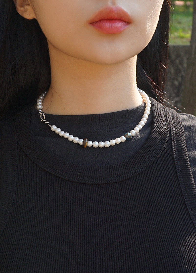 [N407][surgical]white raw ore necklace/미니멀 원석 목걸이 시선