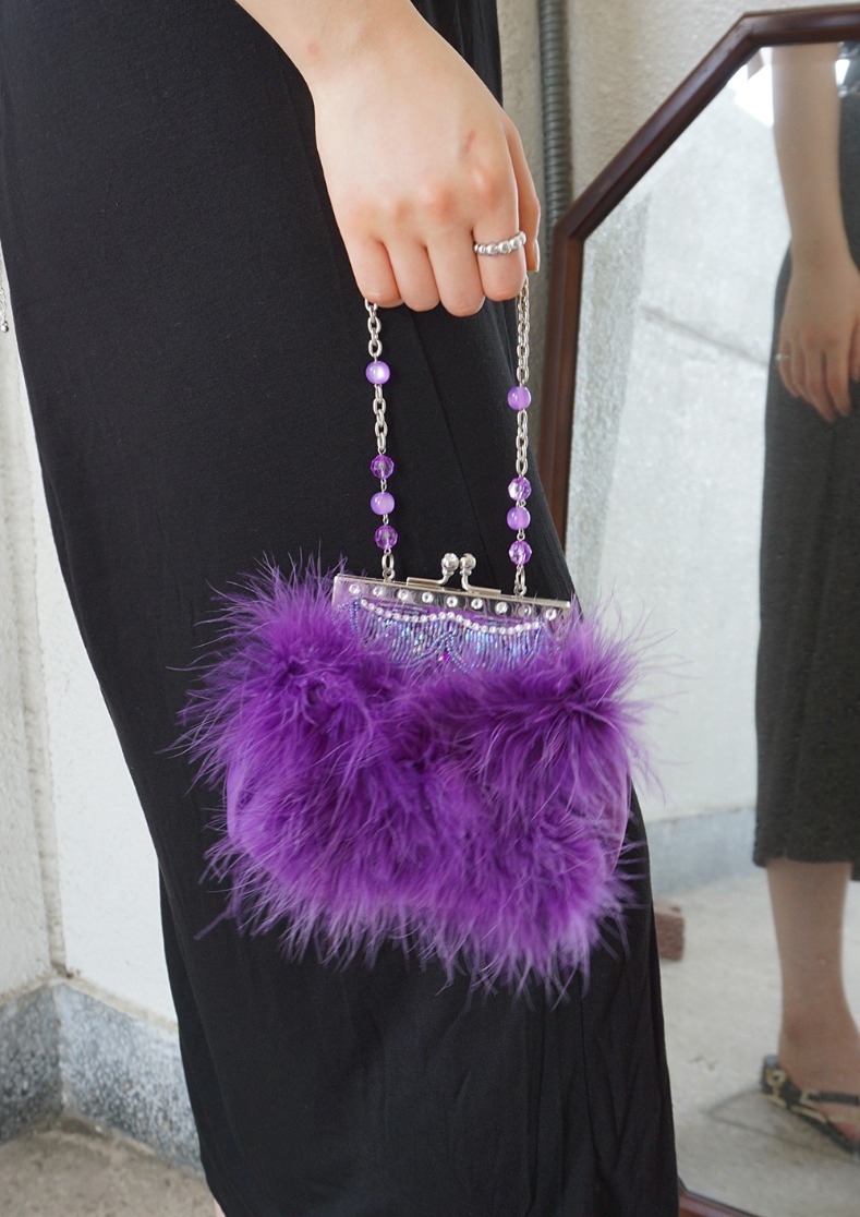 [bag]purple feather pouch tote bag/가방/미니백/토트백/손목가방/파우치/깃털가방/시선