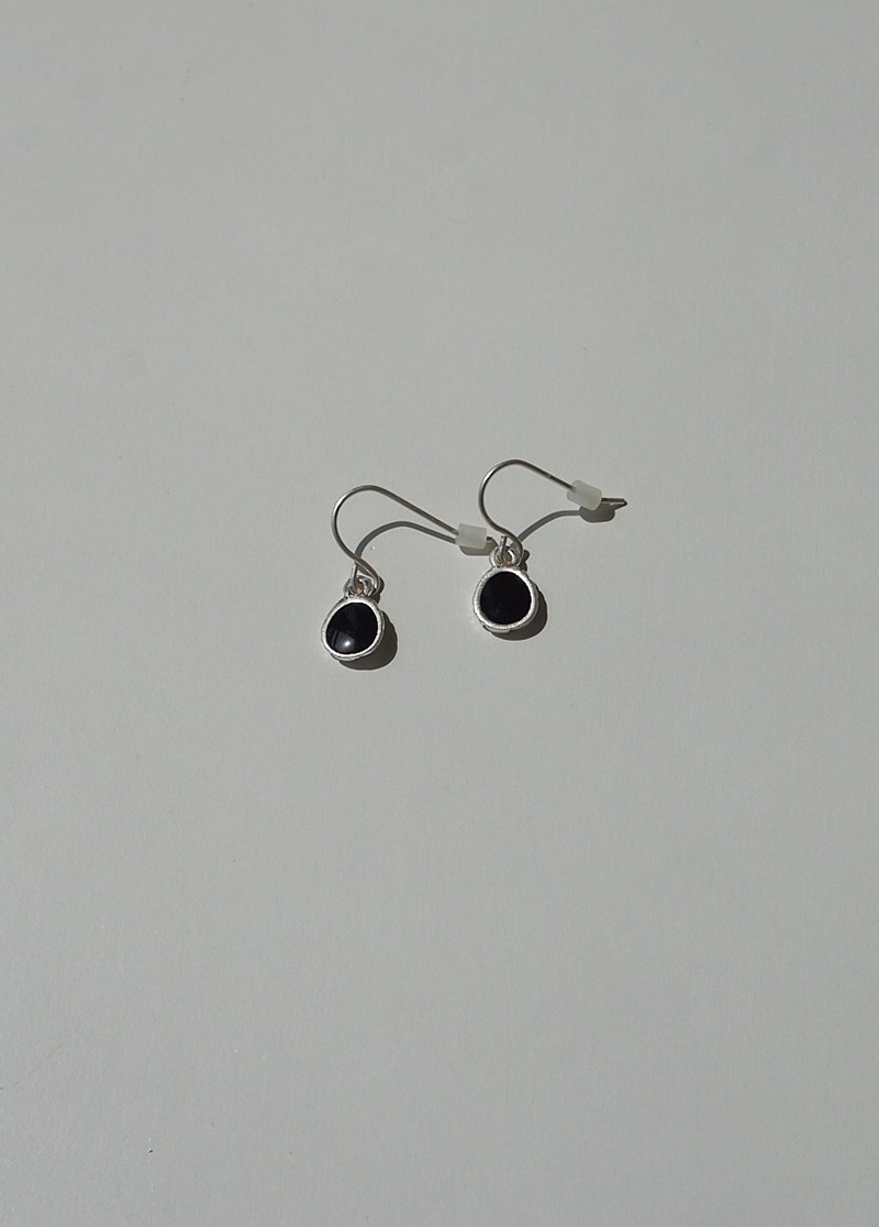 [E546] black point earring/포인트 귀걸이 시선