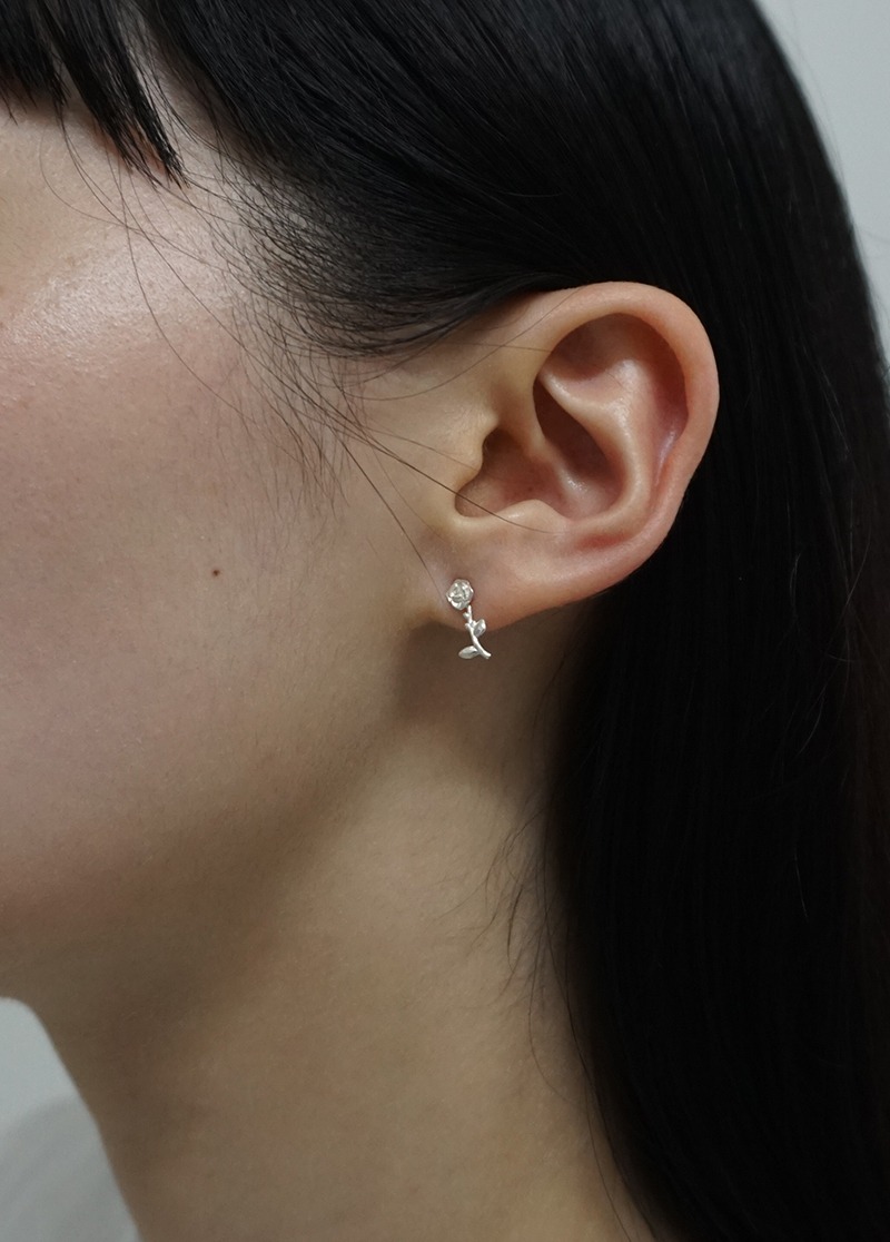 [E584] [silver] single rose earring / 귀걸이 시선