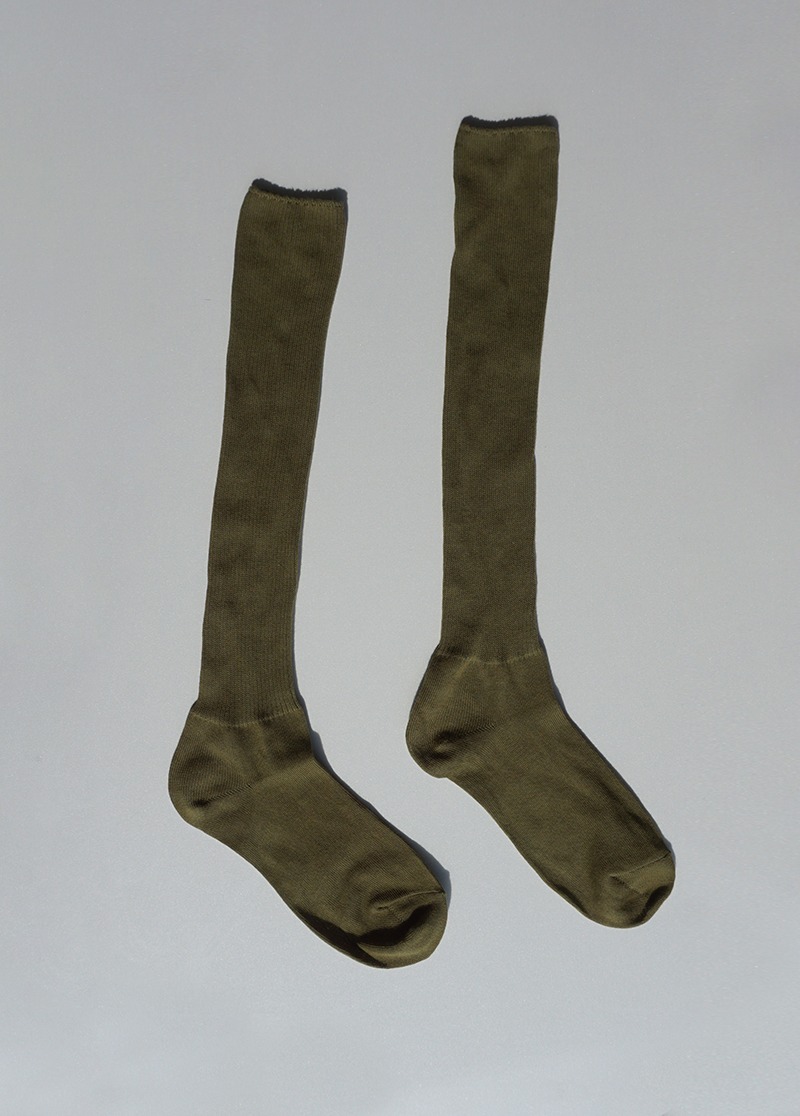 [ACC] loader olive socks / 레이어드 카키 반스타킹 시선